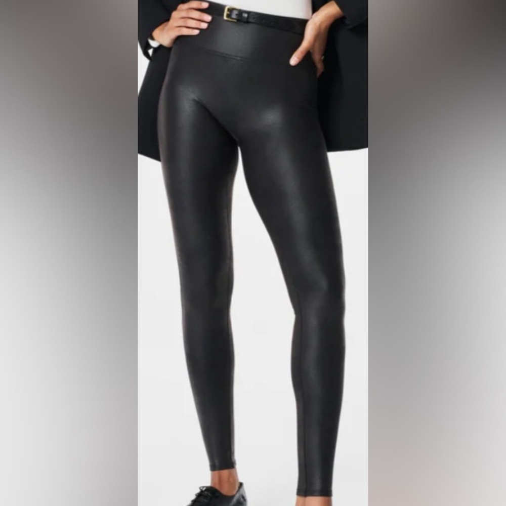 SPANX Women Faux Leather Leggings- Size S‎